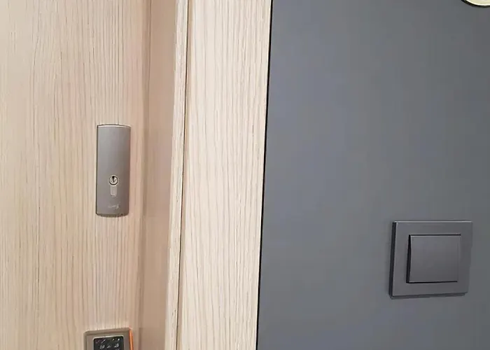 Kriviu Street Residential Апартаменти *